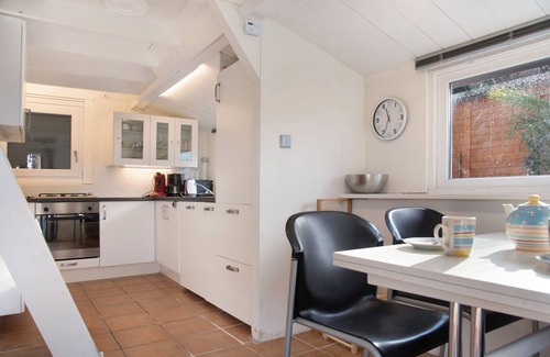 Villaggio Olandese House | Holiday Home "Casa Maro" with Shared Pool & Wi-Fi