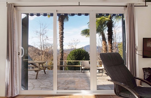 Villaggio Olandese House | Holiday Home "Casa Maro" with Shared Pool & Wi-Fi