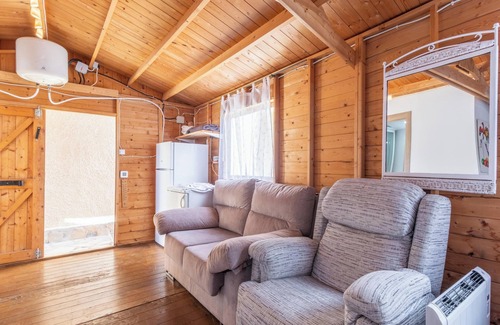 La Canuta Ski Chalet | Holiday Home 'Calpe Chalet' near Beach with Sea View, Mountain View, Pool & Whirlpool