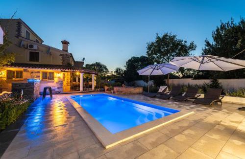Pavicini House | Holiday Home Carla and Dajana
