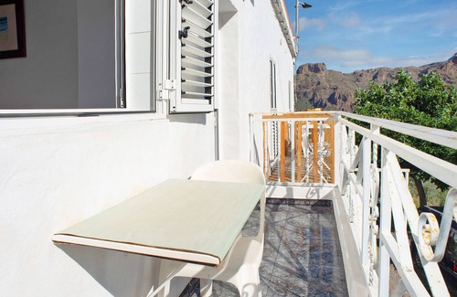 Mogan Apartment | Holiday Home "Casa Aguacate" with Mountain View, Pool & Wi-Fi