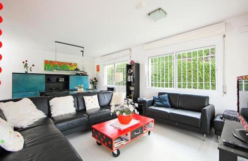 Vilafortuny House | Holiday Home casa Annamaria by Interhome