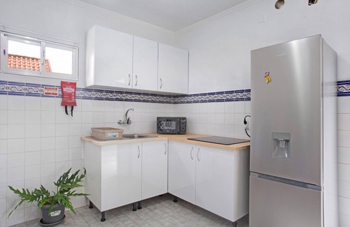 Ribeira da Janela House | Holiday Home 'Casa Da Ribeira Da Janela' with Sea View, Wi-Fi and Air Conditioning
