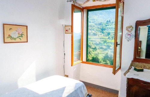 Ceriana House | Holiday Home Casa del Pittore by Interhome