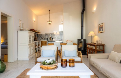 Crestatx House | Holiday Home 'Casa Familia' with Private Pool, Wi-Fi and Air Conditioning