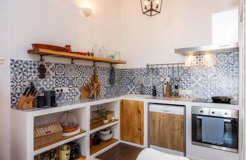 Crestatx House | Holiday Home 'Casa Familia' with Private Pool, Wi-Fi and Air Conditioning