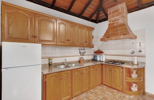 Tijarafe House | Holiday Home 'Casa Serradero' with Sea View, Private Pool and Wi-Fi