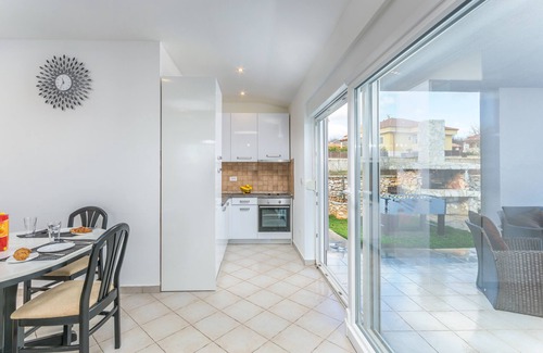 Rakalj House | Holiday Home CasaVida heated pool