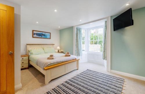 Mevagissey House | Holiday Home Cherry Orchard Cottage by Interhome