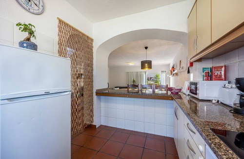 Sagres House | Holiday Home 'Chiringuito House - Suites' with Pool, Garden, Terrace & Wi-Fi