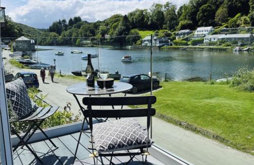 Lerryn House | Holiday Home Cobble Cottage by Interhome