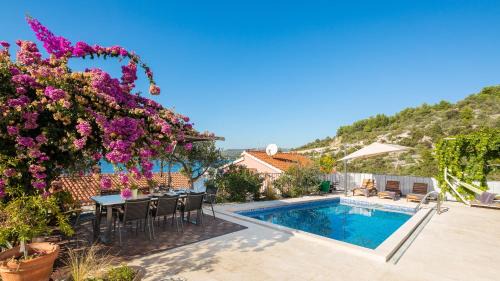 Rogoznica Villa | Holiday home D&D RESIDENCE