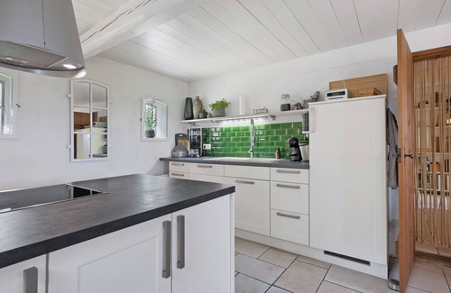 Dagebuell House | Holiday Home 'Deichkate' – Vacation in a Historic Monument with Panoramic Views