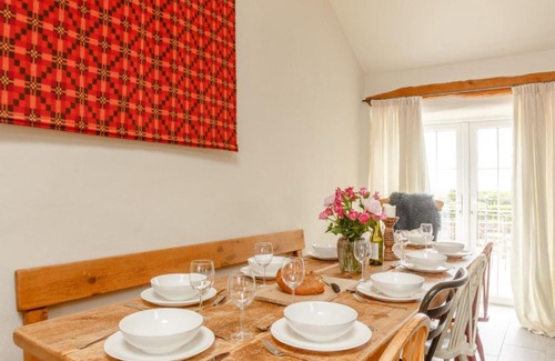 Garn Fadryn House | Holiday Home Deri'r Mynach by Interhome