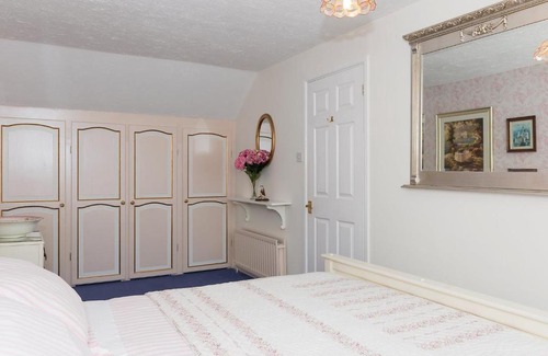 Liskeard House | Holiday Home Ducks Dive by Interhome
