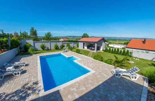 Blagaj House | Holiday Home Endless Summer