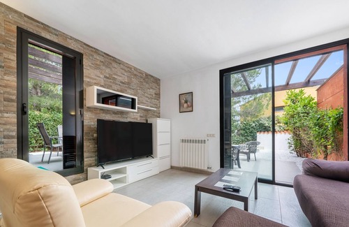 Bonmont Terres Noves House | Holiday Home "Villa Juanillo" with Mountain View, Private Pool & Wi-Fi