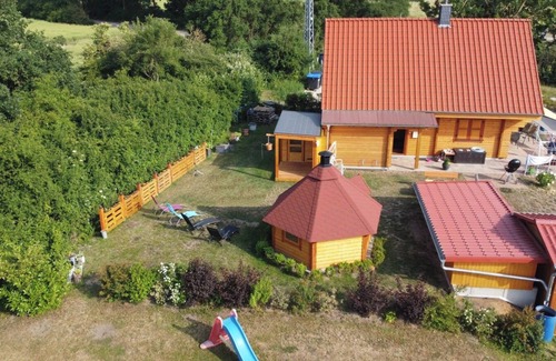Gross Nemerow House | Holiday Home 'Ferienhaus Zuehlke' with Lake View, Private Terrace and Wi-Fi
