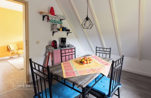 Schotten House | Holiday Home 'Ferienhaus Specht' with Shared Terrace, Shared Garden and Wi-Fi
