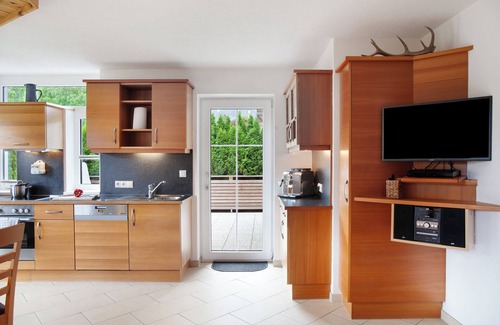 Oetz House | Holiday Home 'Ferienhaus Plattner' with Mountain View, Private Terrace and Wi-Fi