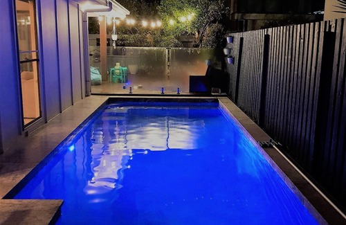 Mount Coolum House | Holiday home for sun, surf and sand