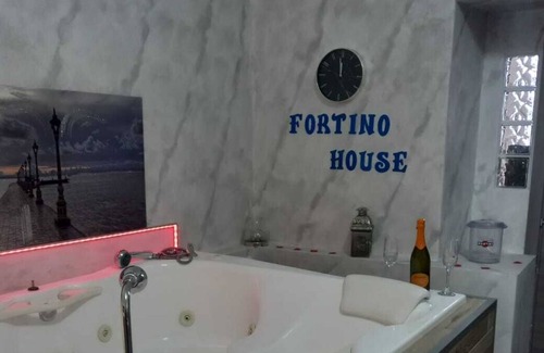 Monte Po-Nesima-San Leone-Rapisardi House | Holiday Home "Fortino House" with Mountain View, Whirlpool, A/C & Wi-Fi