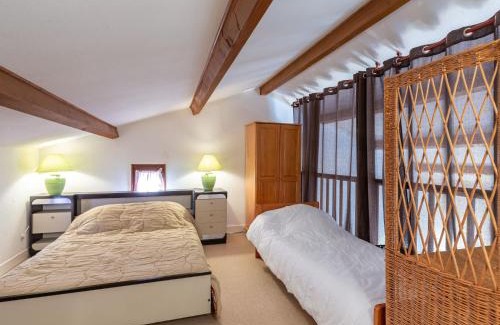 Meschers-sur-Gironde House | Holiday Home Résidence Les Lauriers by Interhome