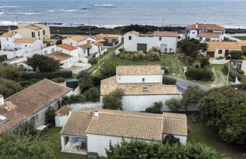 Saint-Denis-d'Oleron House | Holiday Home La Villa les Dunes by Interhome