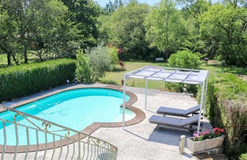 Saint-Vivien-de-Medoc House | Holiday Home Crabot by Interhome