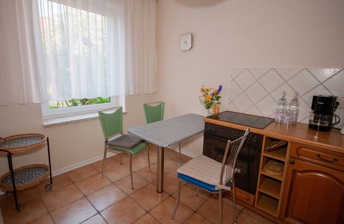 Templin House | Holiday Home 'Grün' with Shared Terrace and Wi-Fi