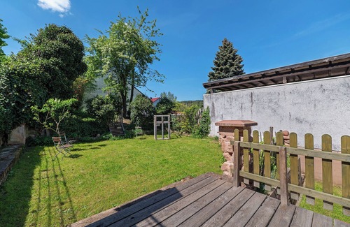 Rodalben House | Holiday Home 'Grüner-Seppel' with Private Terrace, Private Garden and Wi-Fi