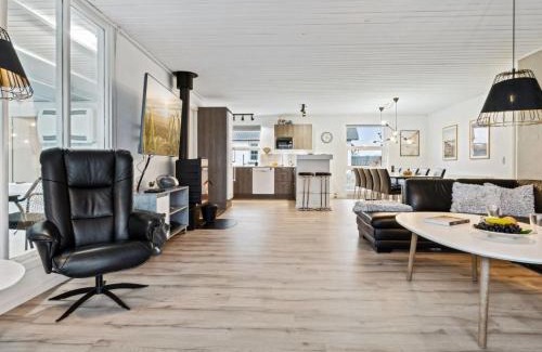 Vorupør House | Holiday Home Gudrun - 190m from the sea by Interhome