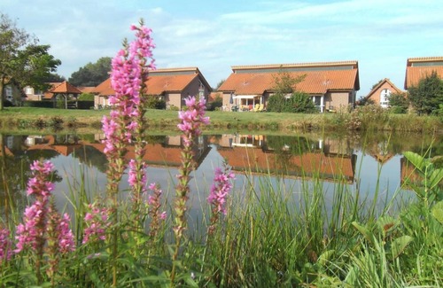 Haren House | Holiday Home 'Gut Düneburg' with Lake View, Private Terrace and Wi-Fi