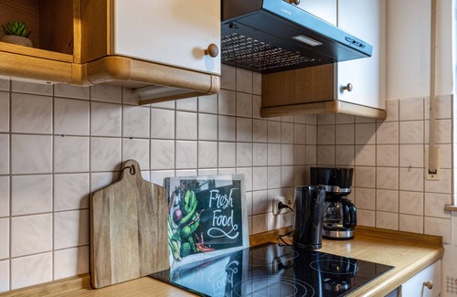 Bad Arolsen House | Holiday Home 'Haus am Twistesee' with Terrace, Garden & Wi-Fi