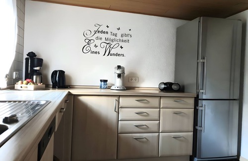 Burbach House | Holiday Home 'Hauszeit' with Private Terrace, Private Garden and Wi-Fi
