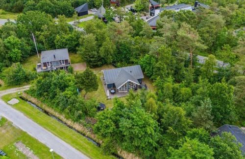 Grena Strand House | Holiday Home Hellin - 175m from the sea by Interhome