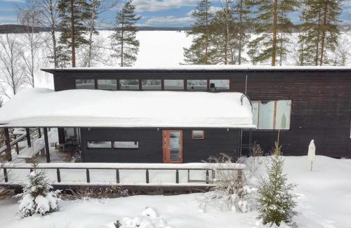Tiainen House | Holiday Home Hevonkuusi by Interhome