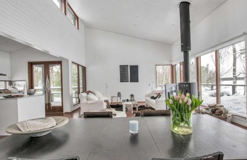 Tiainen House | Holiday Home Hevonkuusi by Interhome
