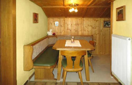 Kaltenbach House | Holiday Home Hexenhäusl by Interhome