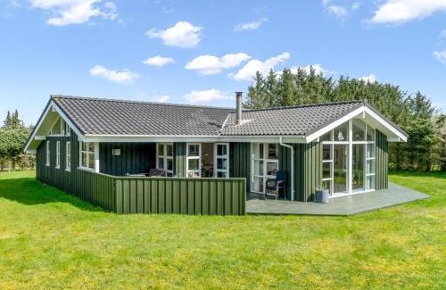 Blokhus House | Holiday Home Hildburg - 1-5km from the sea by Interhome
