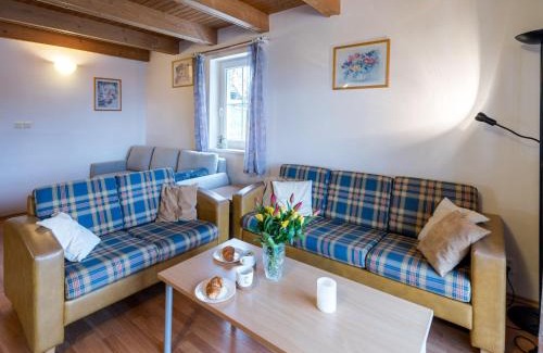 Cerny Dul House | Holiday Home Holiday Hill 46 by Interhome
