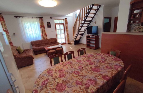 Balatonmariafurdo House | Holiday home with pool, internet and air conditioning