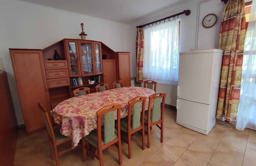 Balatonmariafurdo House | Holiday home with pool, internet and air conditioning