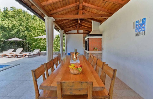 Rojnici House | Holiday home in a quiet location with an outdoor pool