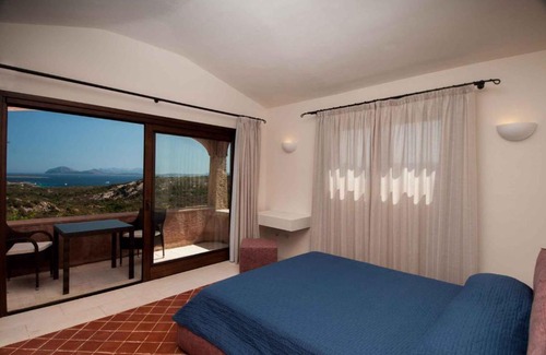 Abbiadori Apartment | Holiday home in Arzachena 31407