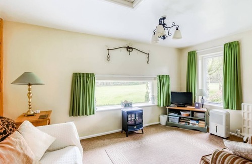 Llanon House | Holiday Home in Ceredigion Near Sea Beach