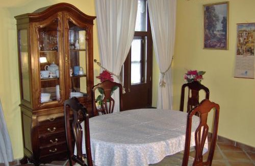 El Guincho Apartment | Holiday home in English style with sea view