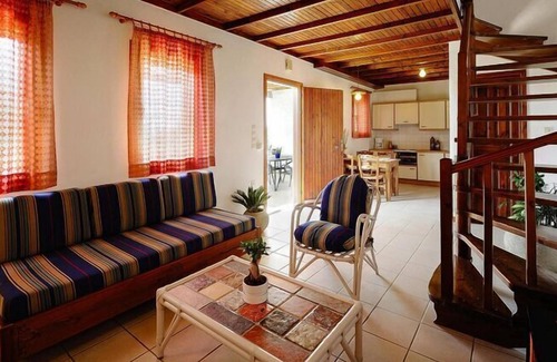 Gerakini House | Holiday home in Gerakini with a sea view