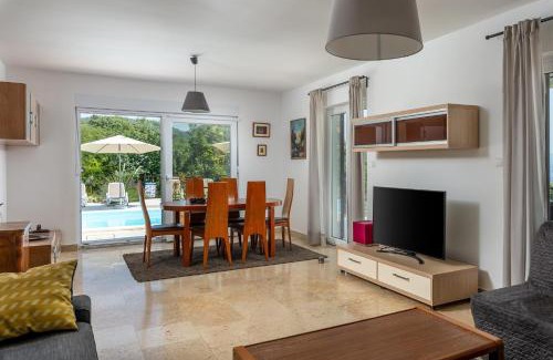 Opatija House | Holiday Home in Icici with Seaview, Balcony, Air condition, WIFI (4683-1)