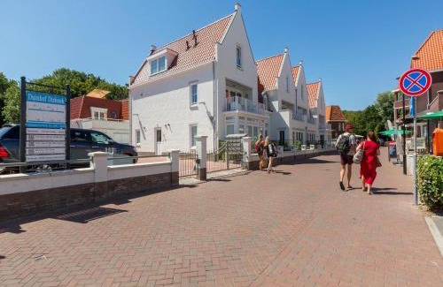 Dishoek House | Holiday Home in Koudekerke near the Beach, cleaning included